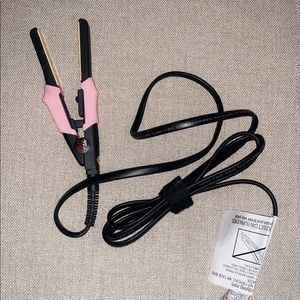Mini CHI hair straightener💗